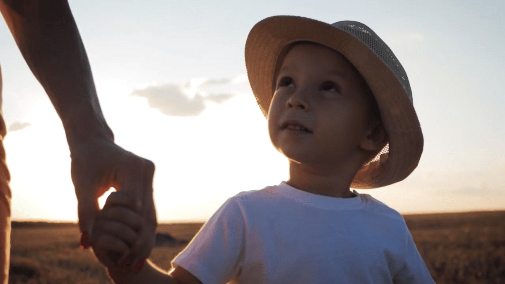 B2B 氣霧劑代工的「隱形價值」如何被看見？本專案為上森實業，將抽象的研發靈魂，透過「共生」與「信任」等情感類比，成功轉譯為 B2B 夥伴的具體承諾。